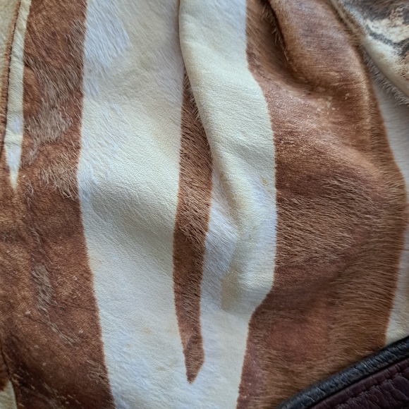 Zebra leather fur purse.  Authentic leather and fur.  Hardware in good vintage c - Picture 11 of 12